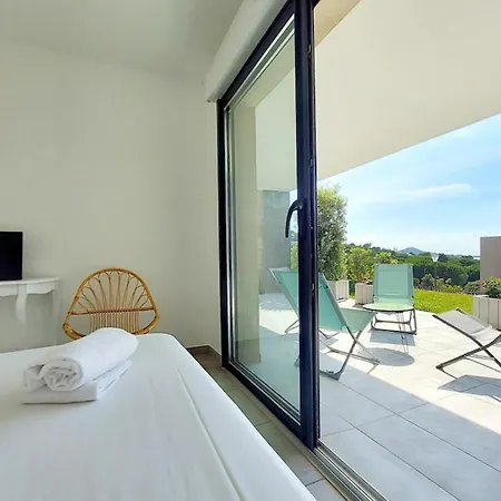 Kiara - By Foot Terrace Isolella - By Tgb Apartamento *