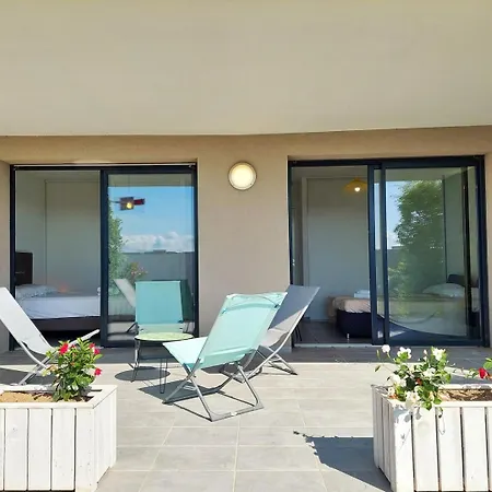 Apartment Kiara - A Pied, Terrasse, Isolella - By Tgb