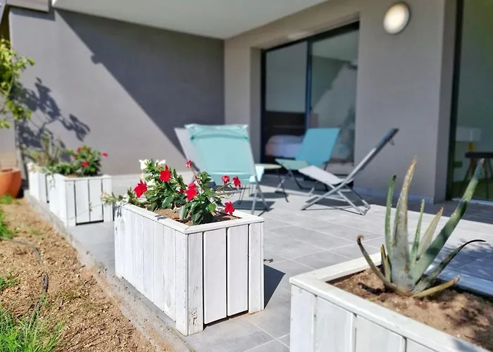 Kiara - By Foot Terrace Isolella - By Tgb * Pietrosella