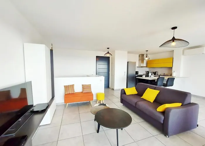 Kiara - By Foot Terrace Isolella - By Tgb Pietrosella