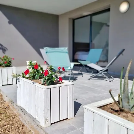 Kiara - By Foot Terrace Isolella - By Tgb * Pietrosella