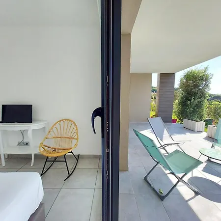 Kiara - A Pied, Terrasse, Isolella - By Tgb Apartmán Pietrosella