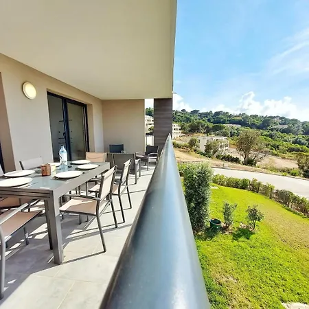 Kiara - A Pied, Terrasse, Isolella - By Tgb