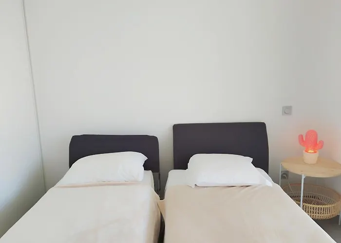 Kiara - By Foot Terrace Isolella - By Tgb דירה Pietrosella